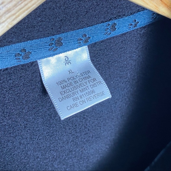 Danbury Mint Schnauzer Dogs Embroidered Fleece - Picture 12 of 16